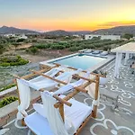 Villa Revery & House Chora