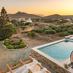 Revery & House Villa Chora