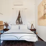 Revery & House Villa Chora