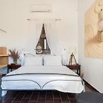 Revery & House Villa Chora