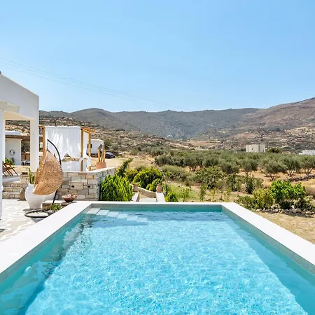 Revery بيت للعطل *