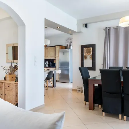 Revery & House Villa